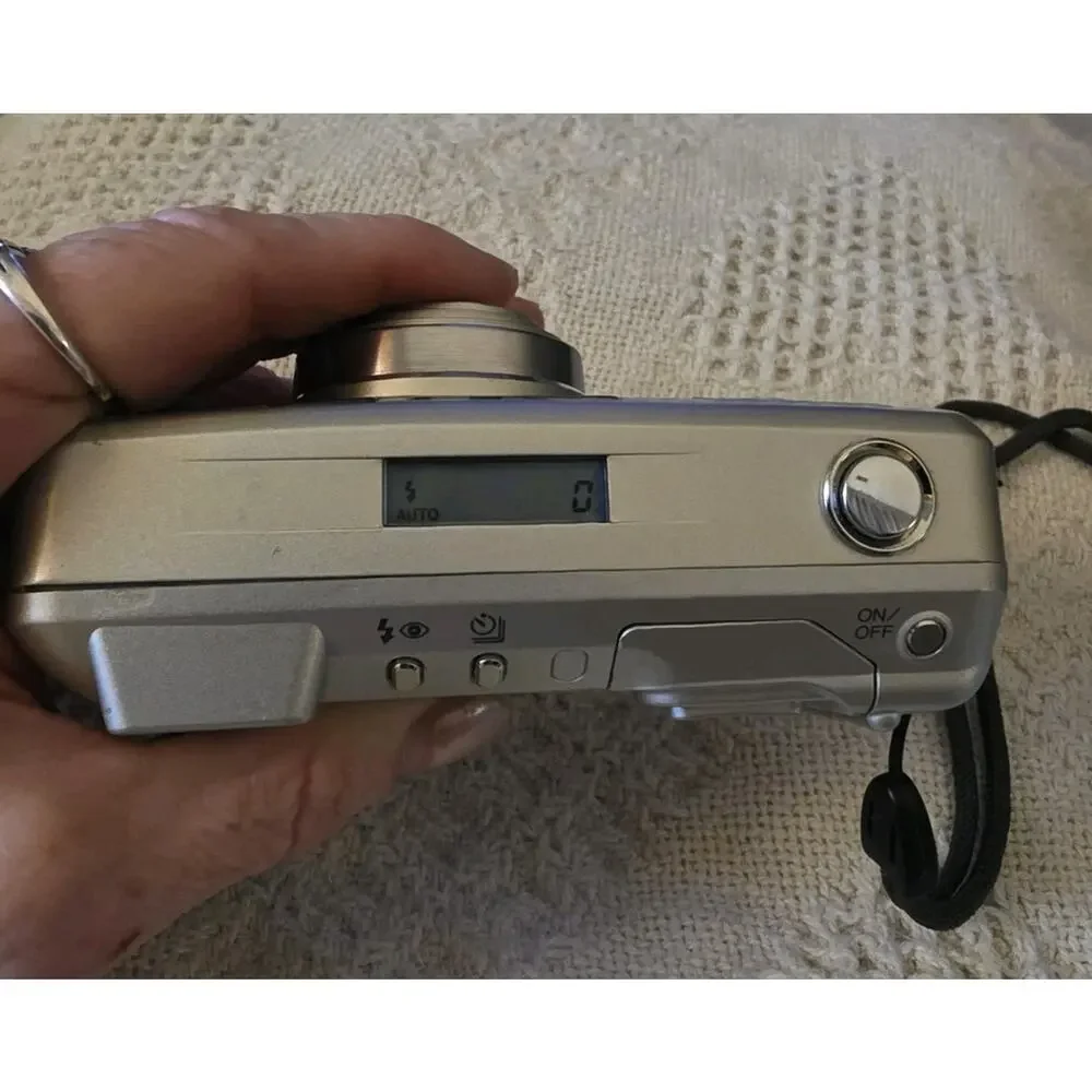 Vintage Minolta Camera Freedom Zoom 150 Multi AF Point & Shoot 35mm Film Works